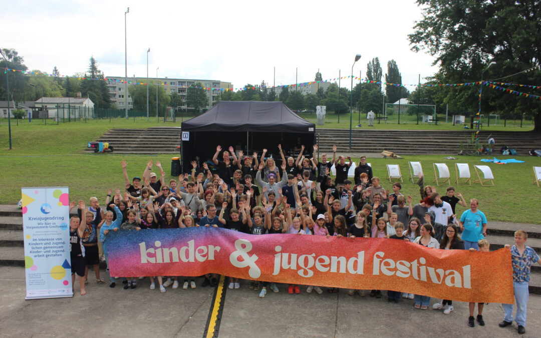 Bühne frei für Begeisterung: Jugendfestival rockt Pasewalk